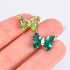 Amuleto de Mariposa de Cristal |   Colgante de Acero Inoxidable con Baño PVD de 18K y Circonitas Cúbicas de Colores para la Creación de Joyería, Collares y Pulseras - Product Image 3