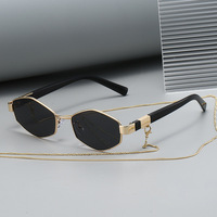 Lunettes de soleil pour femmes, style européen et américain, avec cordon antidérapant, monture intégrale en métal, protection UV400, emballage en boîte