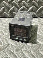 Contrôleur de température Pxw4ray2-4vc26-d Pxw-4 Fabriqué au Japon Neuf, authentique, en stock, avec une garantie d'un an.