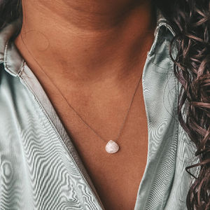 Collier minimaliste en pierre de lune arc-en-ciel en forme de larme en argent sterling 925 avec cordon en soie, pierre de naissance de juin, pour femmes - Product Image 2