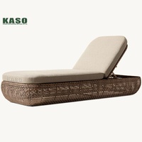 Chaise longue d'extérieur en rotin, chaise de plage en aluminium moulé pour resort, chaise de piscine en métal, chaise longue de jardin en rotin imperméable
