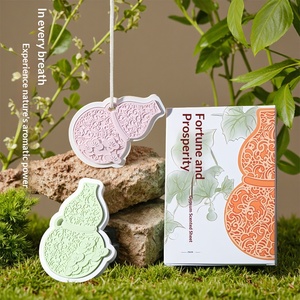 Adorno Colgante con Aroma a Calabaza, Tableta de Fragancia Sólida de Nicho Avanzado, Aroma Duradero para Dormitorio, Coche, Armario, Decoración del Hogar - Product Image 3