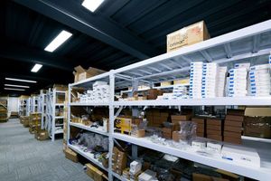 Controlador PLC de módulo de expansión de salida analógica Schneider Electric Modicon TM3 TM3AQ4 - Product Image 2