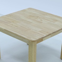 Table ergonomique en bois massif de caoutchouc, design carré à quatre pieds, durable et non toxique, pour l'école, la maison, le bureau, la maternelle