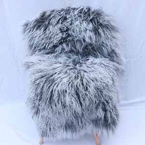 I cappotti con colletto e sciarpa utilizzano rifiniture in vera pelliccia di agnello con capelli lunghi e ricci naturali - Product Image 4