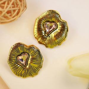 Pendientes de Botón Geométricos Chapados en Oro de Estilo Retro para Mujer, Moda de Alta Gama con un Toque de Lujo Ligero - Product Image 3