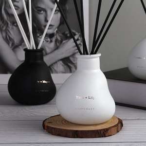 Botella Difusora de Aromas de Caña Natural Blanca y Negra Personalizada, Difusor de Flores de Cerámica Pequeño, Difusor de Cerámica para Aceites Esenciales - Product Image 4