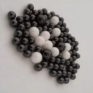 كرات سيراميك بقاعدة من الألومينا والزركون لأغراض الطحن - Product Image 2