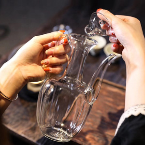 Théière en verre transparent avec couvercle, petite théière résistante à la chaleur pour usage domestique, style dynastie Song, design à tenir à la main - Product Image 3