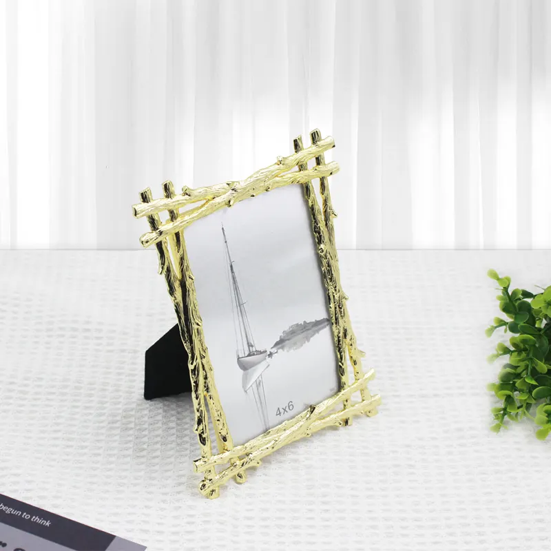Yeni stil ağaç gövdesi Minimalist Metal mobilya masa dekorasyon fotoğraf resim çerçevesi