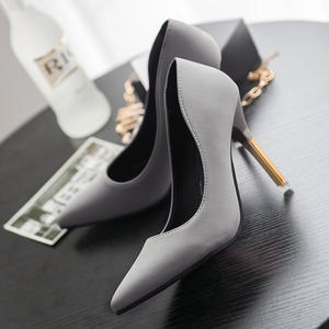 Zapatos Unisex de Tacón Bajo con Punta Puntiaguda, de Cuero Genuino, Calados, Cómodos y a la Moda - Product Image 2