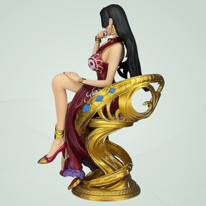 ฟิกเกอร์อนิเมะ โบอา แฮนค็อก ตัวละครนั่งบนโซฟาลายงู ทำจากเรซิ่น - Product Image 4