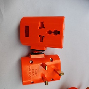 อะแดปเตอร์สำหรับเดินทางพร้อมสวิตช์ ปลั๊กอเนกประสงค์ 100-240V สำหรับใช้ในยุโรปและอังกฤษ ปลั๊กไฟวัสดุ ABS - Product Image 5
