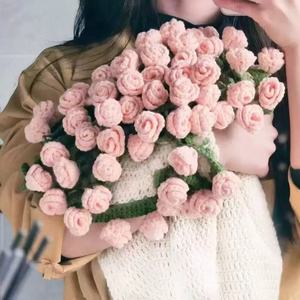 2025 INS Hot Style Cotton New Design Crochet Flower Red Rose Bouquet <b>Blanket</b> - Product Image 4