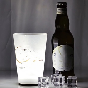 Bicchiere in Plastica LED Luminoso, Durevole, Leggero, Riutilizzabile ed Ecologico con Coperchio e Cannuccia per Feste ed Eventi - Product Image 3