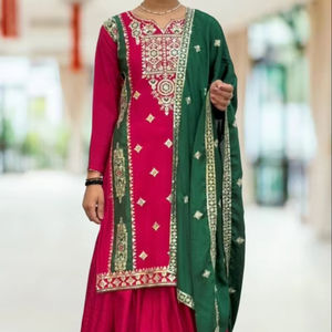 TRENDING CHINON SECUENCIA BORDADA DE SECUENCIA TRABAJO TOP SHARARA CON DUPATTA RANI - Product Image 1