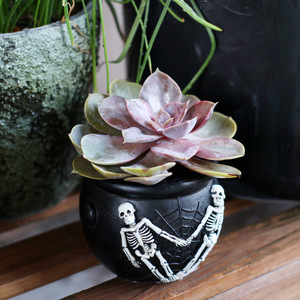 <span class=keywords><strong>Pot</strong></span> de fleurs en résine en forme de <span class=keywords><strong>pot</strong></span> de sorcière, nouveau style amusant pour Halloween, disponible en gros et en stock - Product Image 2