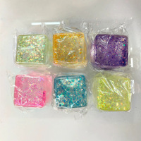 Ours en caoutchouc souple anti-stress en forme de cube de glace avec poudre dorée et maltose, à rebond lent, vente en gros usine