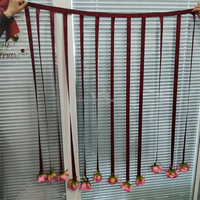 Panneau de fond floral suspendu ZKAI pour plafond, roses rouges, longue guirlande de fleurs artificielles pour mariage