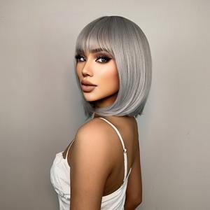 Peluca de cabello sintético liso con flequillo para mujer, <span class=keywords><strong>pelo</strong></span> <span class=keywords><strong>corto</strong></span> recto color <span class=keywords><strong>gris</strong></span> plateado, rubio <span class=keywords><strong>ceniza</strong></span>, Natural, precio al por mayor - Product Image 4