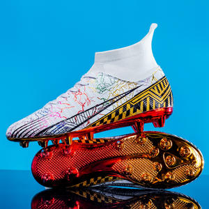 Tacos de entrenamiento ligeros de corte alto para hombres y mujeres, botas de fútbol transpirables, tacos FG de malla, zapatos de fútbol antideslizantes para uso diario - Product Image 4