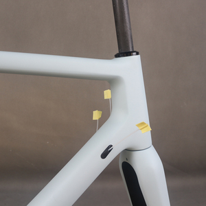 <span class=keywords><strong>Cadre</strong></span> <span class=keywords><strong>de</strong></span> vélo <span class=keywords><strong>de</strong></span> gravier en carbone 70042C <span class=keywords><strong>Cadre</strong></span> <span class=keywords><strong>de</strong></span> vélo Cyclocross Disc Bike Di2 <span class=keywords><strong>Cadre</strong></span> Peinture PT2707C GR029 - Product Image 2