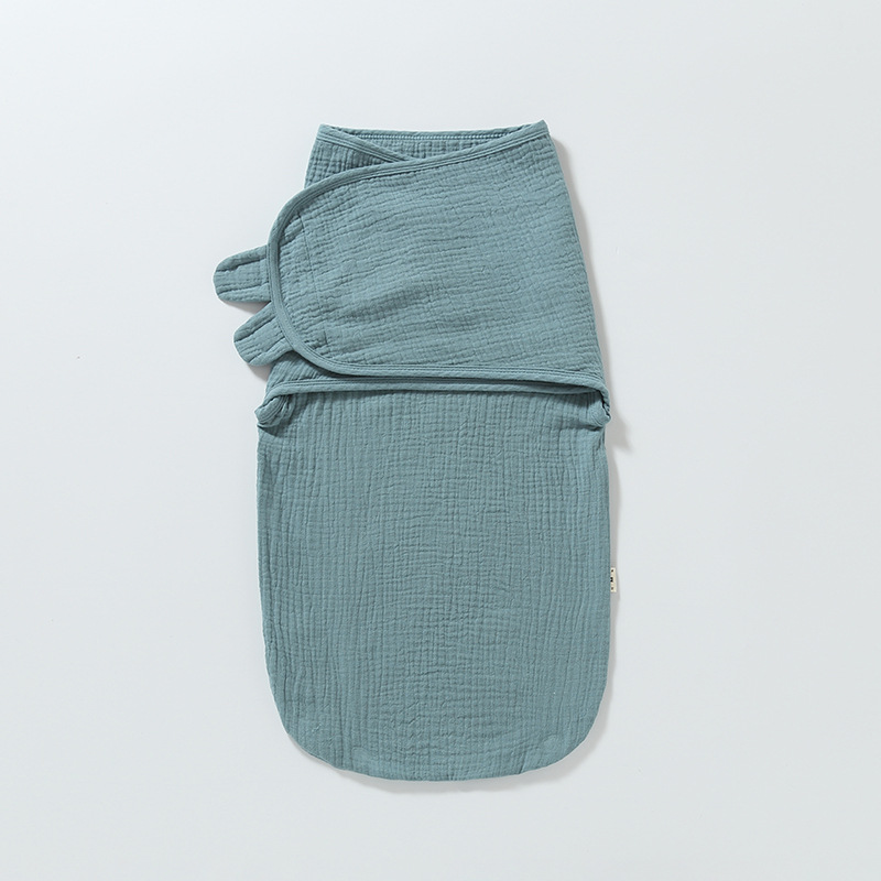 Sac de couchage enveloppé de gaze vert foncé à quatre couches