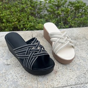 Chaussons en tricot à imprimé léopard pour <span class=keywords><strong>femme</strong></span>, à bout ouvert, en peau de mouton, pour un confort hivernal à la maison - Product Image 4