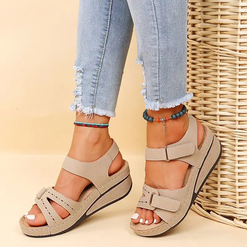 Summer New Large Slope Heels Leisure Fish Mouth Roman Sandals High Casual Square Slippers Open Zip Buckle PU Rubber Flat