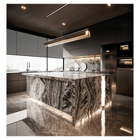 Meuble de cuisine contemporain à étagères ouvertes éclairées par LED, en mélaminé noir mat, pour villa