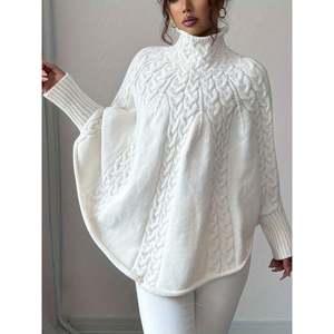 Poncho en tricot torsadé à col roulé blanc pour femmes - Product Image 3