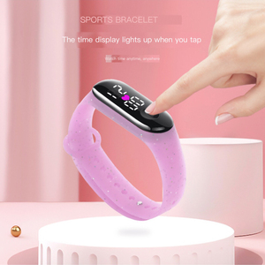 Đồng Hồ Đeo Tay Điện Tử Trẻ Em Phát Sáng Thạch Silicon Thân Thiện Với Môi Trường Đồng Hồ Kỹ Thuật Số Đèn Flash Thể Thao LED Cho Bé Trai Bé Gái Đồng Hồ Trẻ Em - Product Image 4