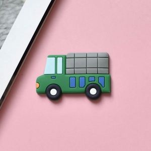 Cadeau promotionnel, prix de gros personnalisé, aimant de réfrigérateur en PVC, aimant de réfrigérateur en résine 3D personnalisé en forme de voiture - Product Image 2
