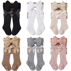 Calzini per neonati autunnali, <span class=keywords><strong>calze</strong></span> a maglia per bambini, <span class=keywords><strong>calze</strong></span> al ginocchio in maglia a trecce traspiranti <span class=keywords><strong>con</strong></span> set di fasce casual <span class=keywords><strong>con</strong></span> fiocchi, calzini per bambini - Product Image 1