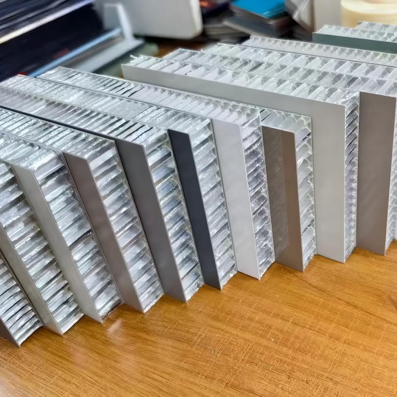 Modern Sound-Absorbing Indoor Wall Covering Fire-Resistant Aluminum Honeycomb Panel Aluminum Honeycomb Core Sandwich Panel