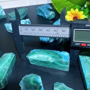 En gros, Tour <span class=keywords><strong>de</strong></span> cristal <span class=keywords><strong>de</strong></span> quartz brut naturel en chrysocolle et <span class=keywords><strong>malachite</strong></span>, pointe <span class=keywords><strong>de</strong></span> guérison, pour <span class=keywords><strong>la</strong></span> décoration - Product Image 5