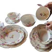 Nouvelle assiette ovale en céramique gaufrée à motif floral, style sud-ouest français, résistante au micro-ondes, pour desserts et présentation.