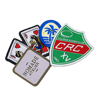 Patchs brodés personnalisés en chenille 3D thermocollants avec logo en polyester pour vêtements, dos adhésif, strass découpés au laser en forme de cœur