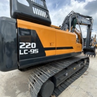 Excavatrice d'occasion HYUNDAI 220LC 9S, 22 tonnes, sur chenilles, hydraulique, faible nombre d'heures, avec rapport d'inspection