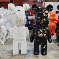 Sculpture en résine d'ours, style célébrité internet, ornement écologique, objet de collection artistique pour la décoration de salon, de salon de thé et d'hôtel