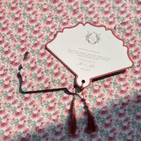 Cartes de menu de mariage personnalisées en forme d'éventail au design vintage, cartes de programme bordeaux, thèmes Noël et Fête des Mères, avec ruban et pompon