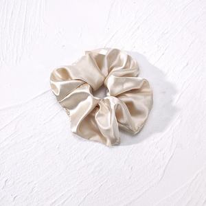 Accessoires Cheveux en Satin de Taille Moyenne pour Femme Chouchou Rose Violet Champagne en Soie Satinée pour Filles - Product Image 4