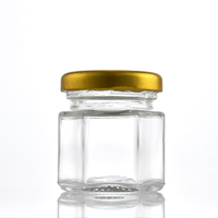 Mini pot en verre hexagonal de 45 ml, qualité alimentaire, style classique, pot à miel avec couvercles métalliques et pièces supplémentaires pour cadeau de mariage, lot de 30 pièces