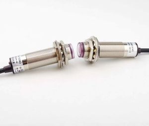 Sensor fotoeléctrico de inducción por haz láser E3F-20C/20L M12 de tres hilos NPN normalmente abierto de 20 metros, sensor infrarrojo - Product Image 3