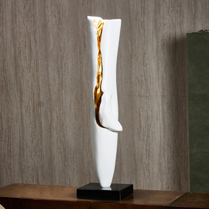 Creative Gold and <strong>White</strong> <strong>Sculptures</strong> Ornaments Nordic Modern Home Decorations Desktop Crafts Arts Abstract <strong>Sculpture</strong>
