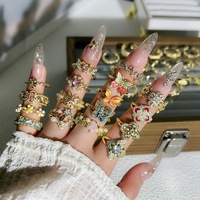 Vente en gros de bagues en oxyde de zircon pour femmes, bagues géométriques incrustées de pierres métalliques, bijoux, bagues en cristal de zircon de couleur mélangée