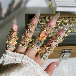 Bán buôn phụ nữ của Zircon Oxit Nhẫn, hình học Đá kim loại dát Nhẫn, đồ trang sức, màu sắc hỗn hợp Zircon pha lê Nhẫn - Product Image 2