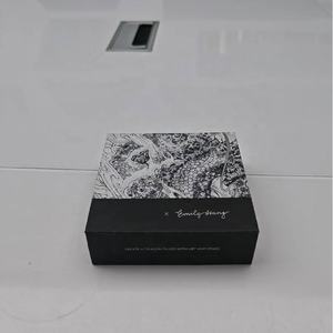 उत्कृष्ट उपहार के लिए कीमती वर्ग चुंबकीय पेपर बॉक्स, प्रीमियम उत्पाद पैकेजिंग के लिए आभूषण कपड़े और इलेक्ट्रॉनिक्स - Product Image 3