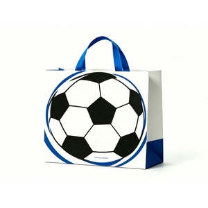 Sacchetto Regalo Personalizzato con Motivo Calcistico e Manici Blu per Feste Sportive e Confezioni Regalo di Compleanno per Bambini - Product Image 3