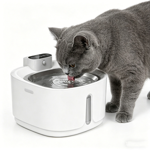 Fontaine à eau pour animaux de compagnie portable et légère en acier inoxydable, à recirculation, vente en gros - Product Image 1